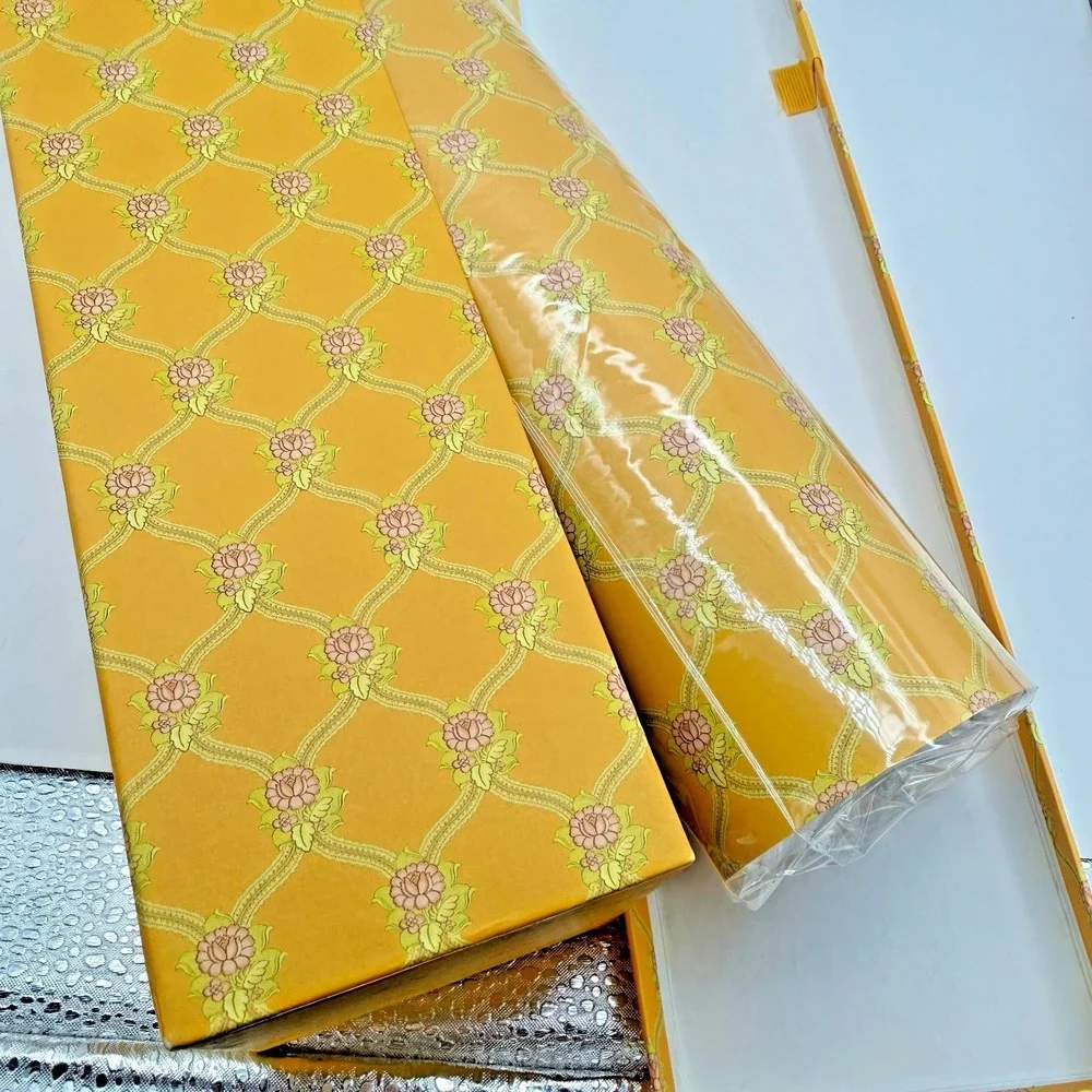 New Vintage Michel Design Works Apricot Scented Drawer Liners 6 Sheets 006 DWL01